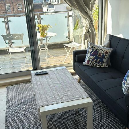 Bright And Airy Islington Apartment ลอนดอน ภายนอก รูปภาพ