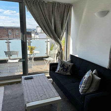 Bright And Airy Islington Apartment ลอนดอน ภายนอก รูปภาพ